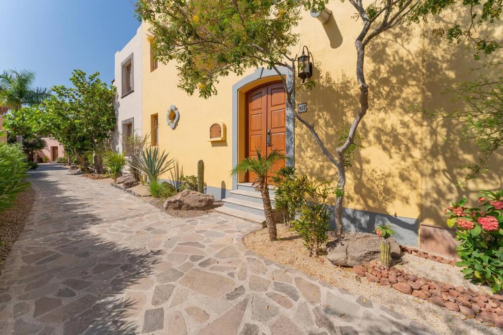 Вилла Casa Amarilla By Casago Лорето Экстерьер фото